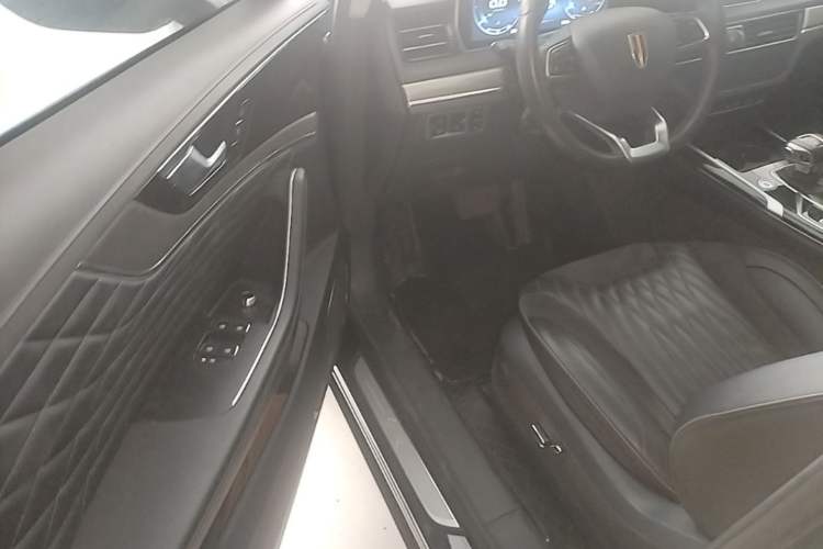 Used Hongqi HS5 2022 Facelifted Version 2.0T Smart Connect Flagship All-Wheel-Drive Edition Driver Seat