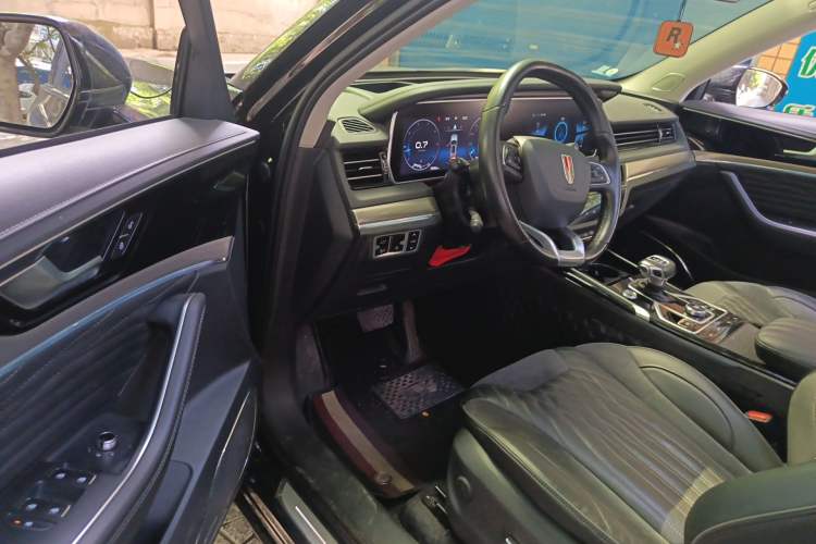 Used Hongqi HS5 2022 Revised Version 2.0T Smart Connect Flagship Edition Driver Seat