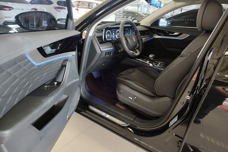 Used Hongqi HS5 2022 Revised Version 2.0T Smart Connect Flagship Edition Driver Seat