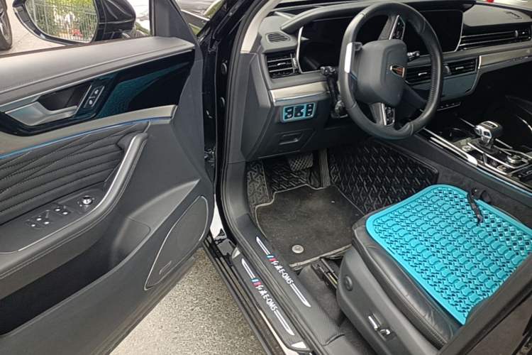 Used Hongqi HS5 2022 2.0T Smart Connect Flagship All-Wheel-Drive Version Driver Seat