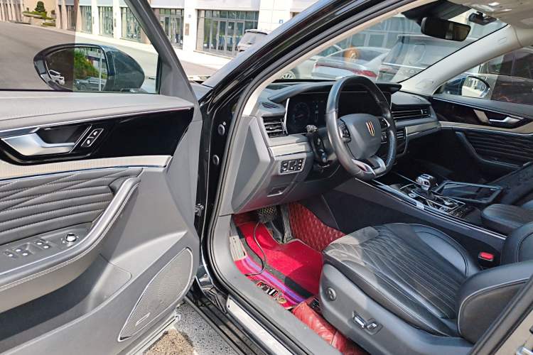 Used Hongqi HS5 2022 Revised Version 2.0T Smart Connect Flagship Edition Driver Seat