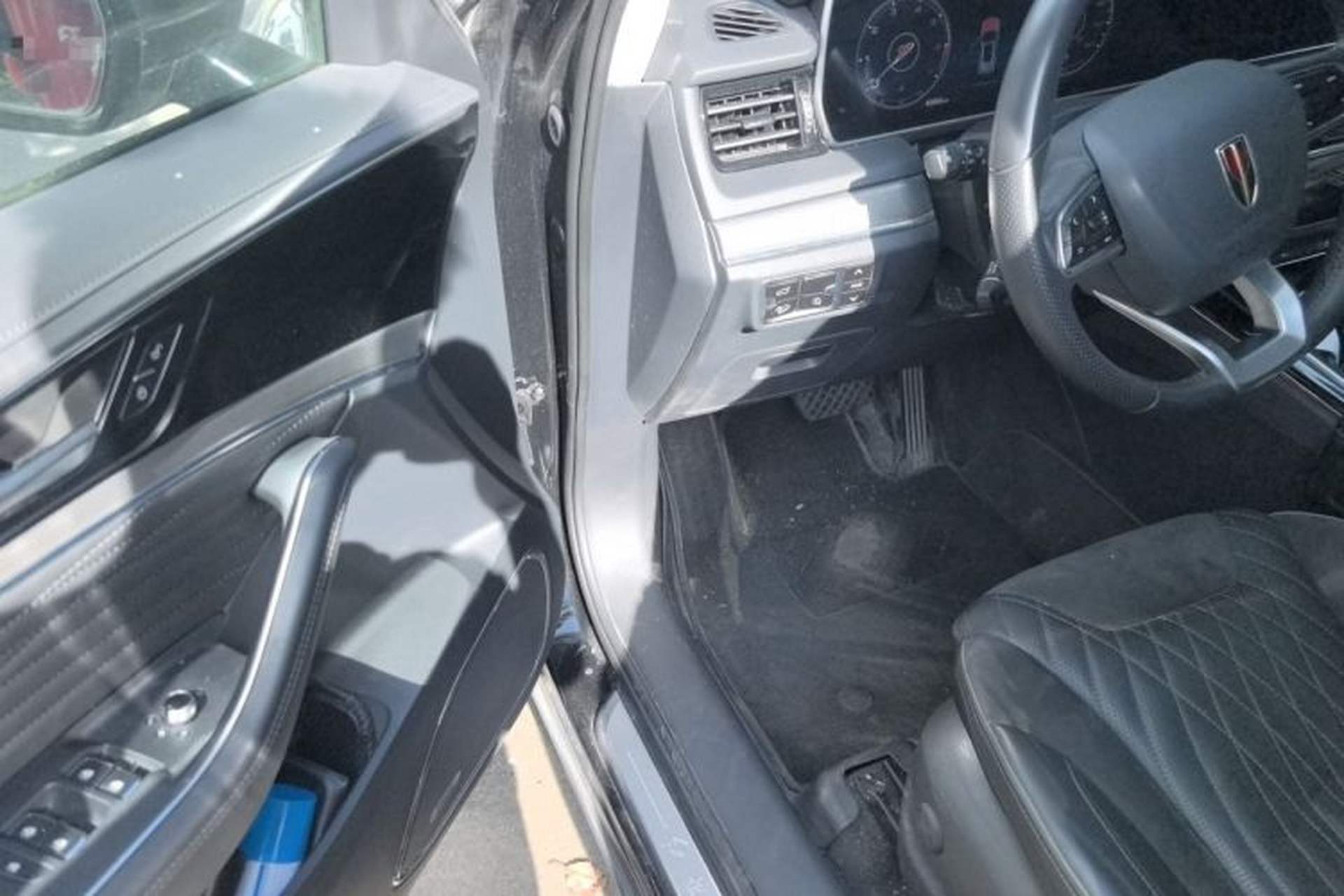 Used Hongqi HS5 2022 Facelifted Version 2.0T Smart Connect Flagship All-Wheel-Drive Edition Driver Seat