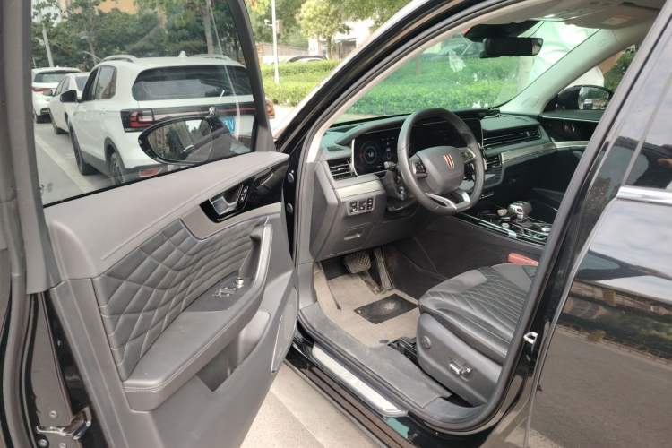 Used Hongqi HS5 2022 Revised Version 2.0T Smart Connect Flagship Edition Driver Seat