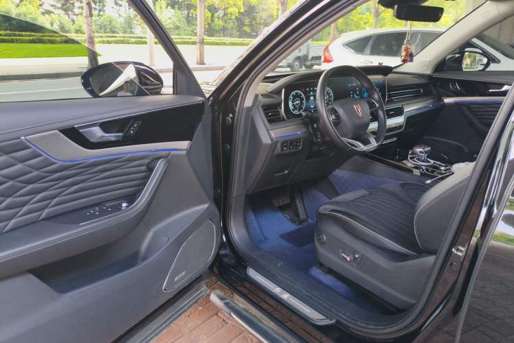 Used Hongqi HS5 2022 Facelifted Version 2.0T Smart Connect Flagship All-Wheel-Drive Edition Driver Seat