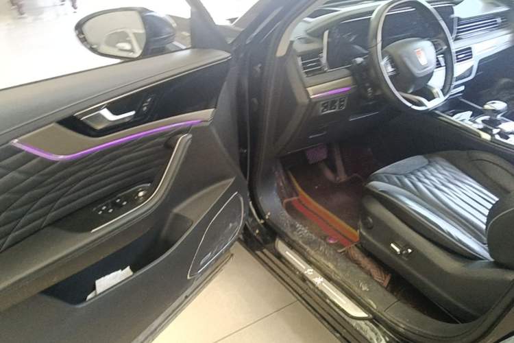 Used Hongqi HS5 2022 Revised Version 2.0T Smart Connect Flagship Edition Driver Seat
