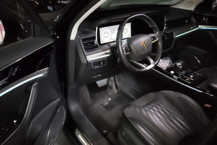 Used Hongqi HS5 2022 Revised Version 2.0T Smart Connect Flagship Edition Driver Seat