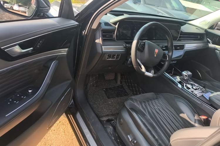 Used Hongqi HS5 2022 Facelifted Version 2.0T Smart Connect Flagship All-Wheel-Drive Edition Driver Seat