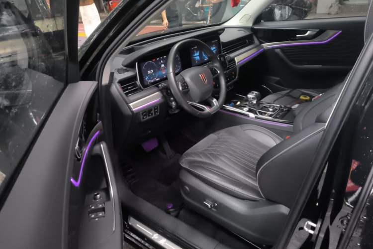 Used Hongqi HS5 2022 Revised Version 2.0T Smart Connect Flagship Edition Driver Seat