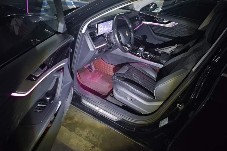 Used Hongqi HS5 2022 Revised Version 2.0T Smart Connect Flagship Edition Driver Seat