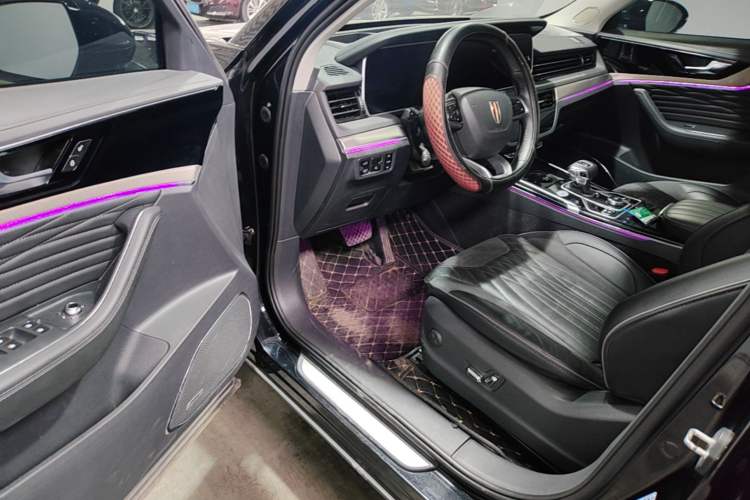 Used Hongqi HS5 2022 Revised Version 2.0T Smart Connect Flagship Edition Driver Seat