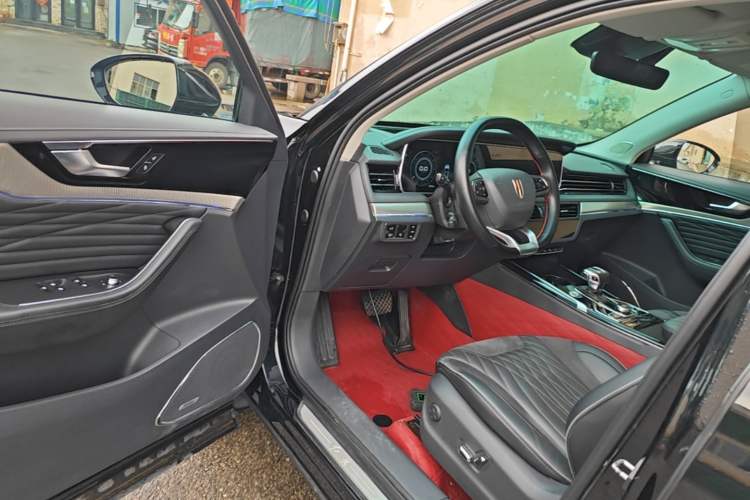 Used Hongqi HS5 2022 Facelifted Version 2.0T Smart Connect Flagship All-Wheel-Drive Edition Driver Seat