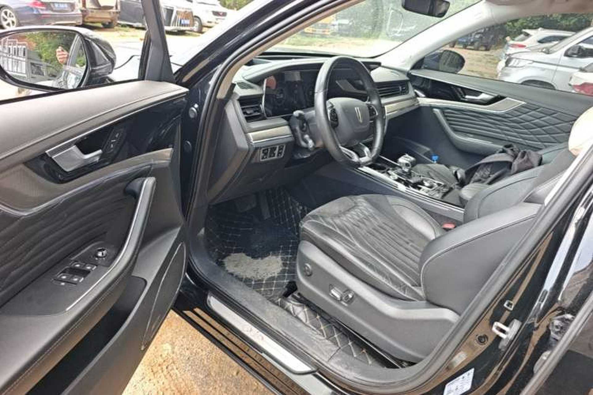 Used Hongqi HS5 2022 Facelifted Version 2.0T Smart Connect Flagship All-Wheel-Drive Edition Driver Seat