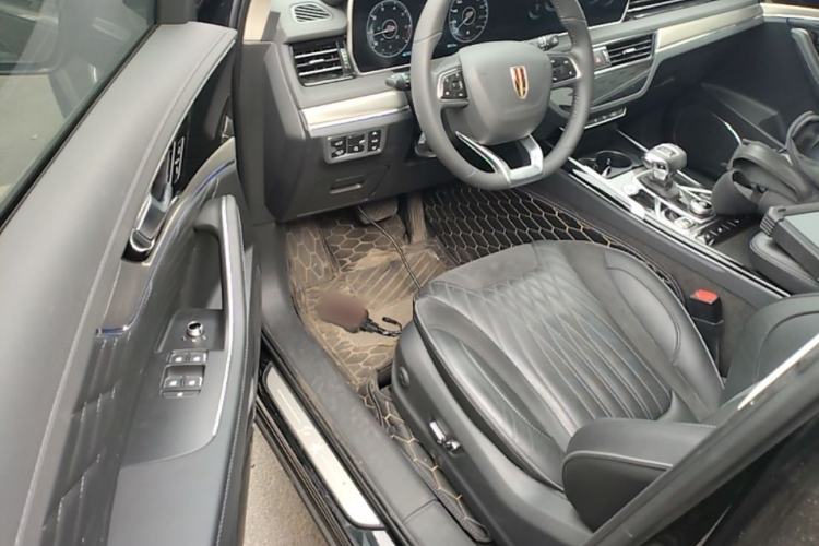 Used Hongqi HS5 2022 Facelifted Version 2.0T Smart Connect Flagship All-Wheel-Drive Edition Driver Seat