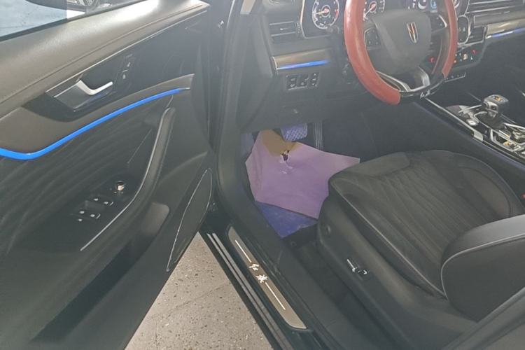 Used Hongqi HS5 2022 Revised Version 2.0T Smart Connect Flagship Edition Driver Seat