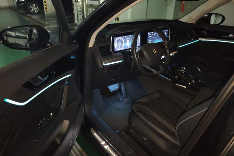 Used Hongqi HS5 2022 Revised Version 2.0T Smart Connect Flagship Edition Driver Seat