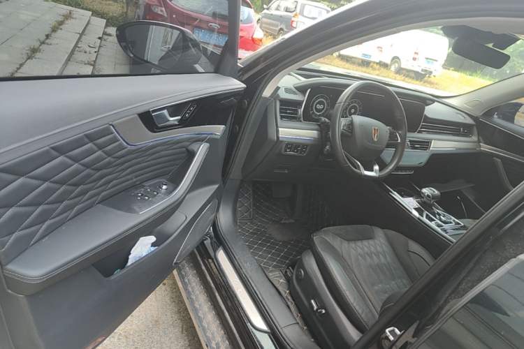 Used Hongqi HS5 2022 Revised Version 2.0T Smart Connect Flagship Edition Driver Seat