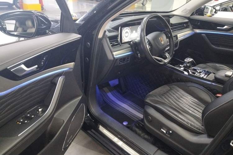 Used Hongqi HS5 2022 Facelifted Version 2.0T Smart Connect Flagship All-Wheel-Drive Edition Driver Seat
