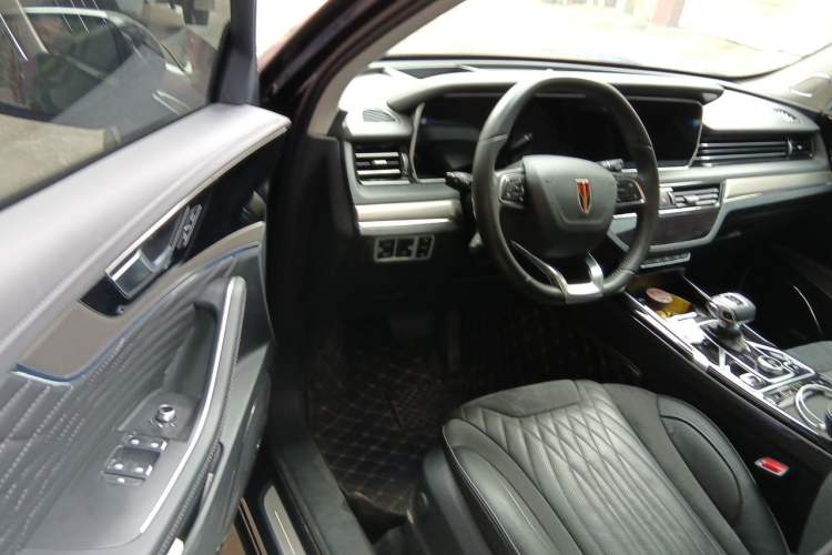 Used Hongqi HS5 2022 Revised Version 2.0T Smart Connect Flagship Edition Driver Seat
