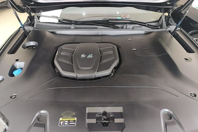 Used Hongqi HS5 2022 Revised Version 2.0T Smart Connect Flagship Edition Engine Bay