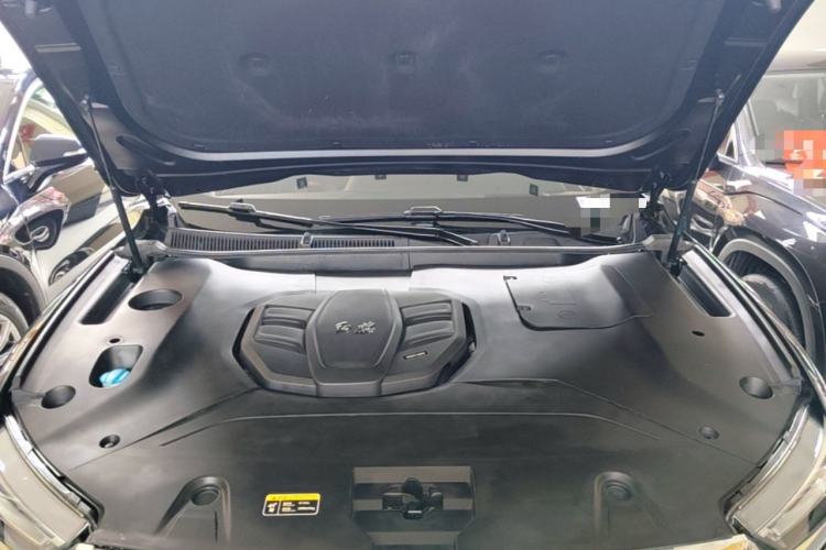 Used Hongqi HS5 2022 Revised Version 2.0T Smart Connect Flagship Edition Engine Bay