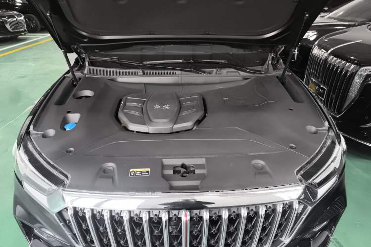 Used Hongqi HS5 2022 Facelifted Version 2.0T Smart Connect Flagship All-Wheel-Drive Edition Engine Bay