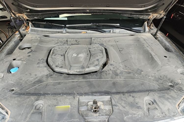 Used Hongqi HS5 2022 Revised Version 2.0T Smart Connect Flagship Edition Engine Bay