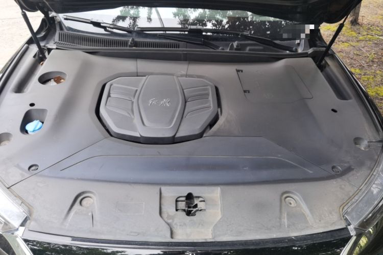 Used Hongqi HS5 2022 Facelifted Version 2.0T Smart Connect Flagship All-Wheel-Drive Edition Engine Bay