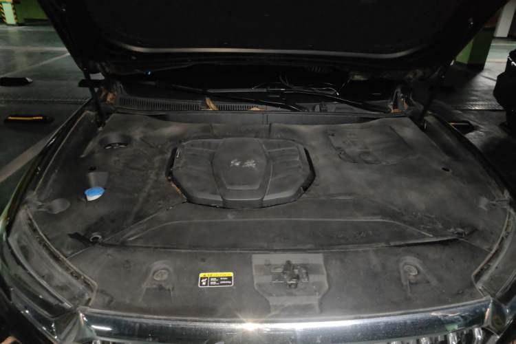 Used Hongqi HS5 2022 Revised Version 2.0T Smart Connect Flagship Edition Engine Bay