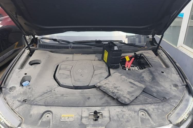 Used Hongqi HS5 2022 2.0T Smart Connect Flagship Edition Engine Bay