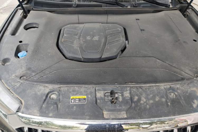 Used Hongqi HS5 2022 2.0T Smart Connect Flagship All-Wheel-Drive Version Engine Bay