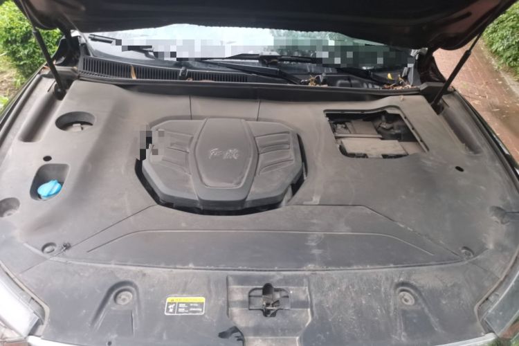 Used Hongqi HS5 2022 Revised Version 2.0T Smart Connect Flagship Edition Engine Bay