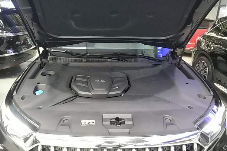 Used Hongqi HS5 2022 2.0T Smart Connect Flagship Enjoyment Purchase Edition Engine Bay