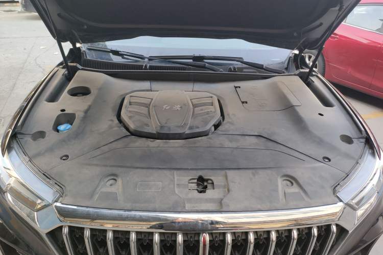 Used Hongqi HS5 2022 Facelifted Version 2.0T Smart Connect Flagship All-Wheel-Drive Edition Engine Bay