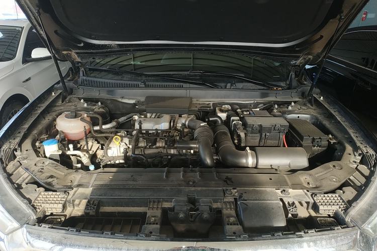 Used Hongqi HS5 2022 2.0T Smart Connect Flagship Enjoyment Purchase Edition Engine Bay