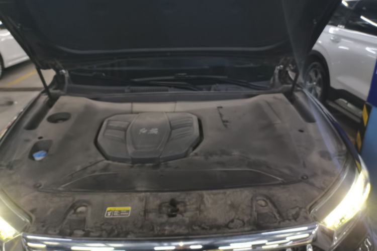 Used Hongqi HS5 2022 Revised Version 2.0T Smart Connect Flagship Edition Engine Bay