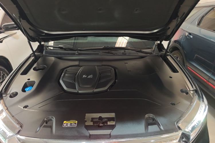 Used Hongqi HS5 2022 Revised Version 2.0T Smart Connect Flagship Edition Engine Bay