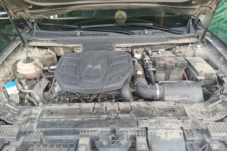 Used Hongqi HS5 2022 2.0T Smart Connect Flagship All-Wheel-Drive Version Engine Bay