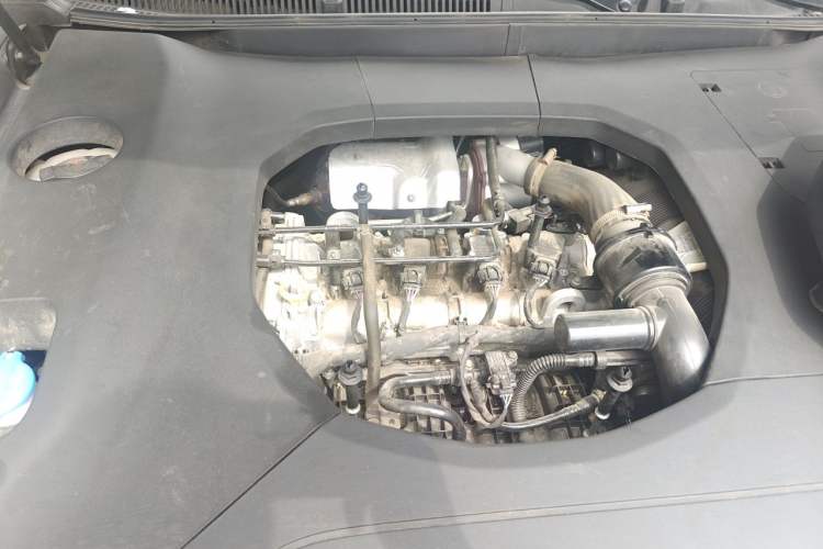 Used Hongqi HS5 2022 Revised Version 2.0T Smart Connect Flagship Edition Engine Bay