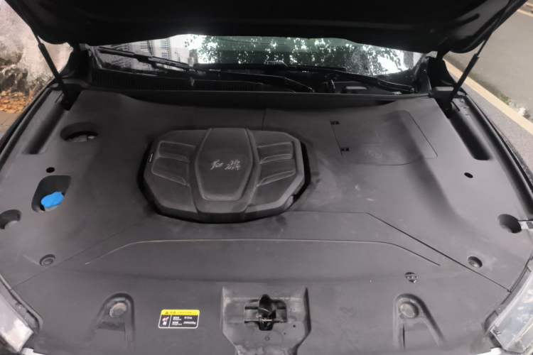 Used Hongqi HS5 2022 Revised Version 2.0T Smart Connect Flagship Edition Engine Bay