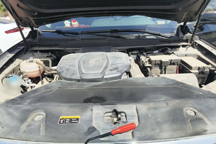 Used Hongqi HS5 2022 2.0T Smart Connect Flagship All-Wheel-Drive Version Engine Bay