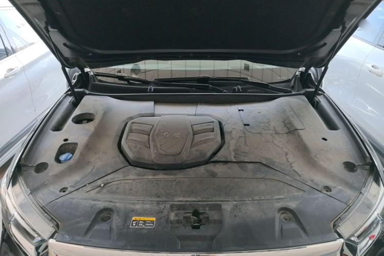 Used Hongqi HS5 2022 Revised Version 2.0T Smart Connect Flagship Edition Engine Bay