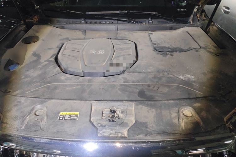 Used Hongqi HS5 2022 Revised Version 2.0T Smart Connect Flagship Edition Engine Bay