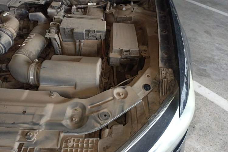 Used Hongqi HS5 2022 2.0T Smart Connect Flagship Edition Engine Bay Left