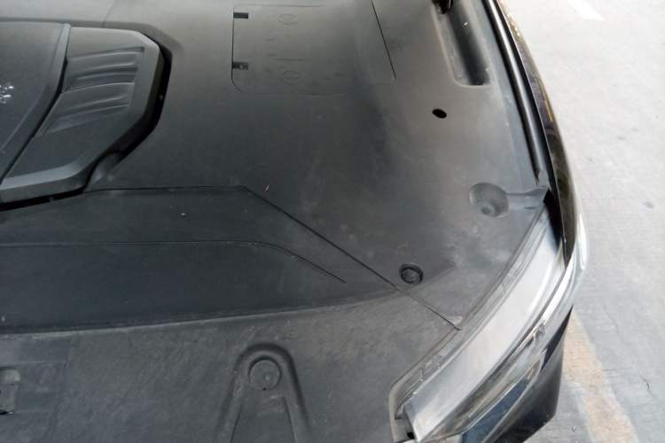 Used Hongqi HS5 2022 Revised Version 2.0T Smart Connect Flagship Edition Engine Bay Left