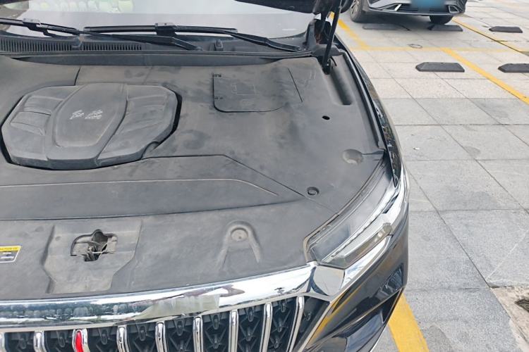 Used Hongqi HS5 2022 2.0T Smart Connect Flagship Edition Engine Bay Left