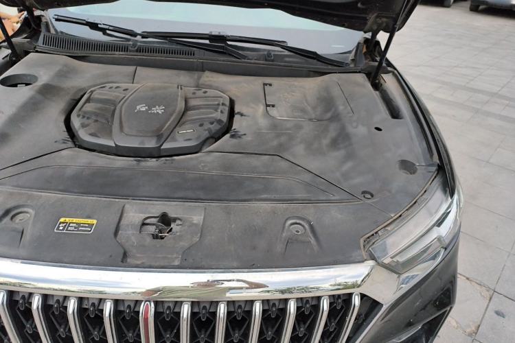 Used Hongqi HS5 2022 Revised Version 2.0T Smart Connect Flagship Edition Engine Bay Left
