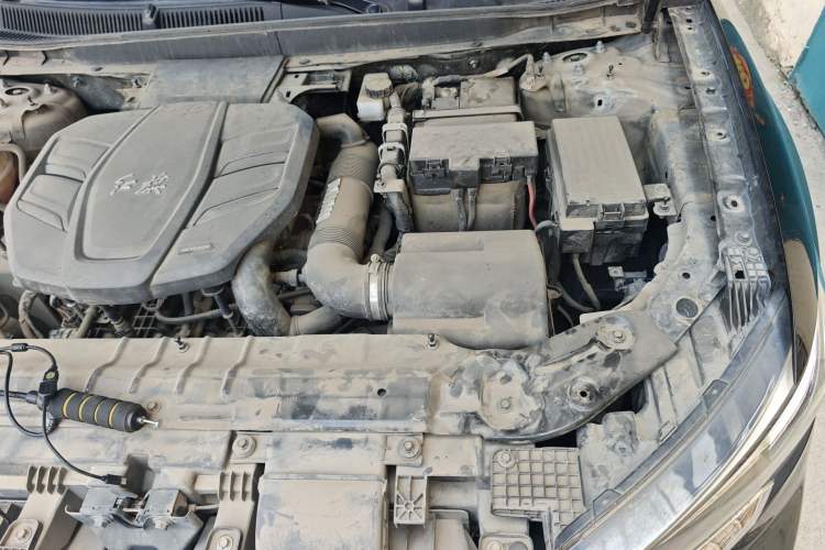 Used Hongqi HS5 2022 2.0T Smart Connect Flagship Edition Engine Bay Left