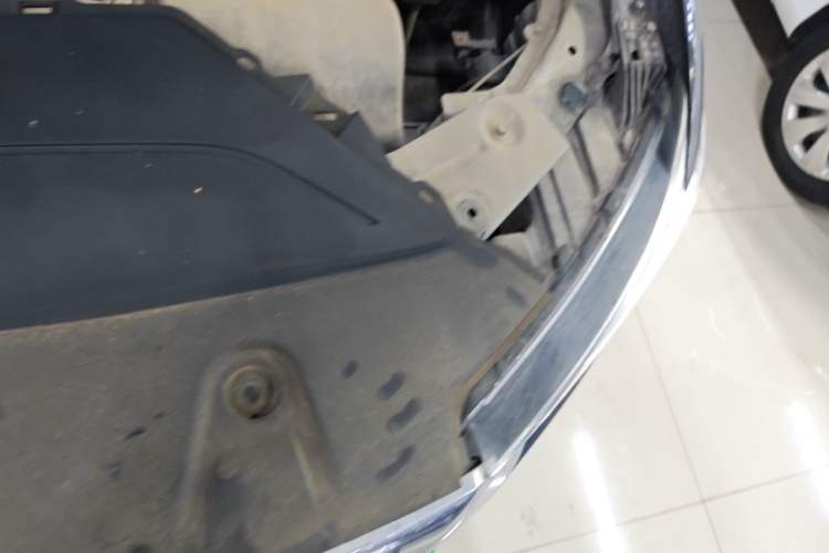 Used Hongqi HS5 2022 2.0T Smart Connect Flagship All-Wheel-Drive Version Engine Bay Left