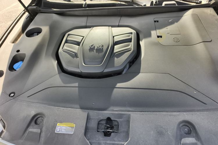 Used Hongqi HS5 2022 2.0T Smart Connect Flagship Edition Engine Bay