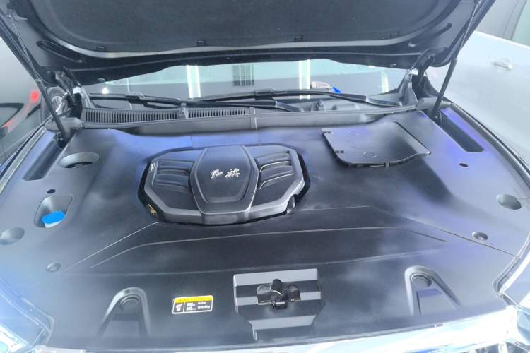 Used Hongqi HS5 2022 Revised Version 2.0T Smart Connect Flagship Edition Engine Bay